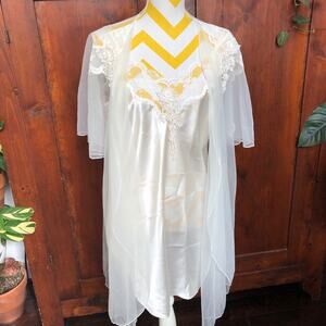 Vintage White Negligee Peignoir Set Lingerie Lace Set Sheer Robe Appliques READ